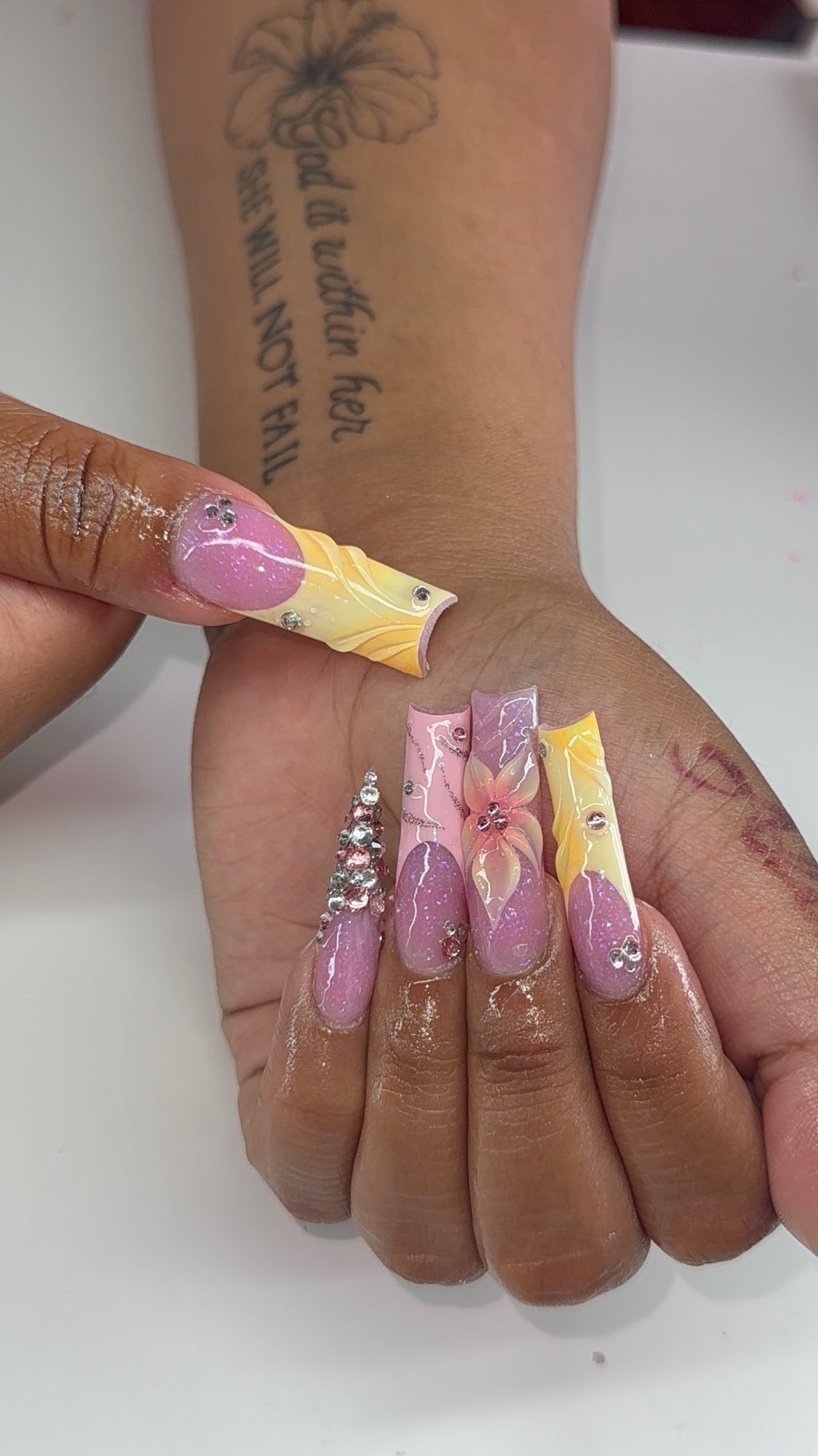 Julissa Boutique nail art